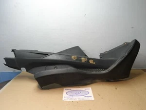 Carena plataforma reposapiés derecha casco derecho Benelli Adiva AD 250 2006-... - Imagen 1 de 3