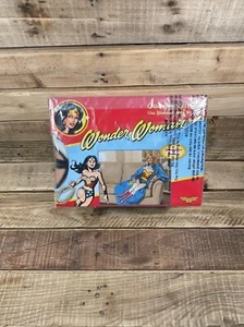 Wonder Woman Comfy Throw 48”x71” DC Comics Adult Blanket Sleeves Designer Series - Bild 1 von 8