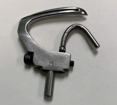 268382M Looper Asm-268380-281208-  W/ Needle Guard For Singer 300U&W,303,320 - Image 1 of 3