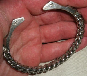 ANTIQUE VIKING SNAKE / DRAGON HEAD TWISTED STERLING SILVER CUFF BRACELET vafo - Picture 1 of 17