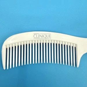 Clinique Hair Comb Wide Tooth Detangling White Plastic Vintage 6 1/2 Inch - Picture 1 of 5