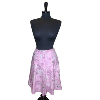 Saia Rafaella A Line Rosa Floral Escrita Francesa Delicada Feminina Twee 6 - Imagem 1 de 4