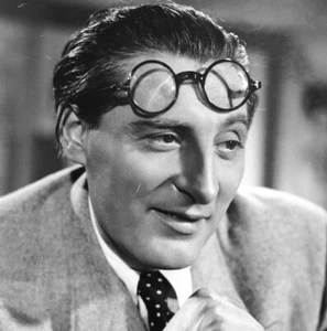 Jean Tissier dans  'Je chante' — tirage argentique — 24 x 21 cm. — 1938. - Picture 1 of 6