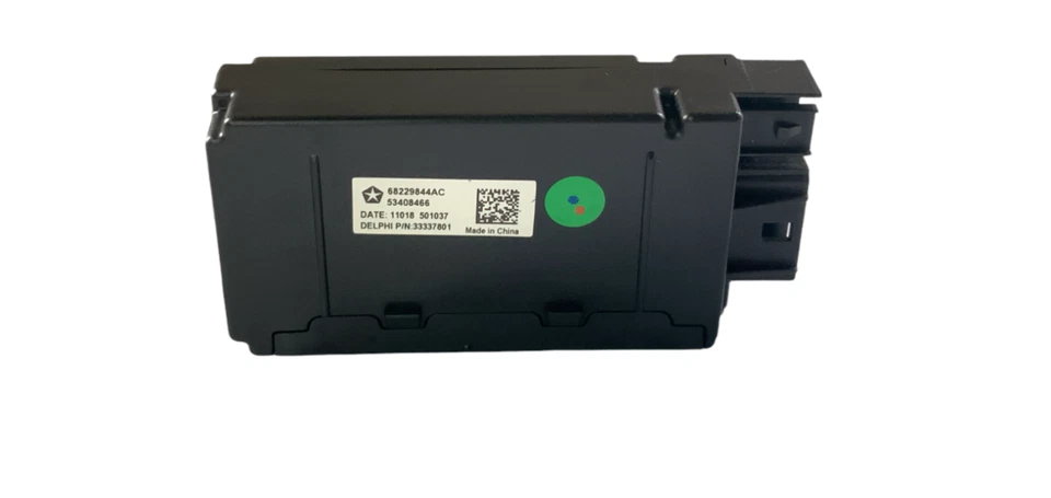 USB Connector Terminal-VIN: 7 Mopar 68229844AC fits 2017-2021 Chrysler Pacifica - Image 1 of 3