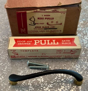 One Vintage Medalist National Lock Co. Drawer Door Pull R293 Dead Black MCM NOS - Picture 1 of 5