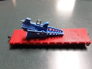 HO Scale Red MISSILE LAUNCHER CAR - No Box - No Missile - Picture 1 of 6