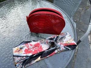 Make Up Bag - Picture 1 of 8
