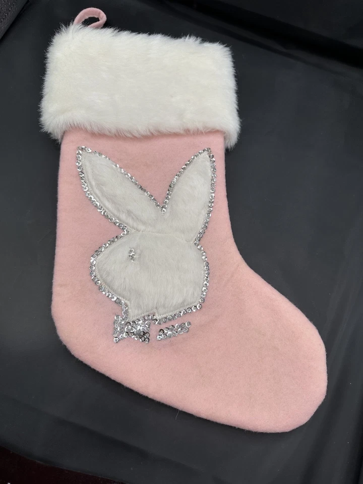 Medias de Navidad de fieltro y piel sintética con ribete de lentejuelas Playboy rosa Foto 1 de 3