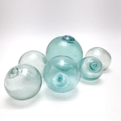 LOTE de 6 flotadores japoneses de vidrio soplado tamaño mixto 2-4 pulgadas Redondo Foto 1 de 4