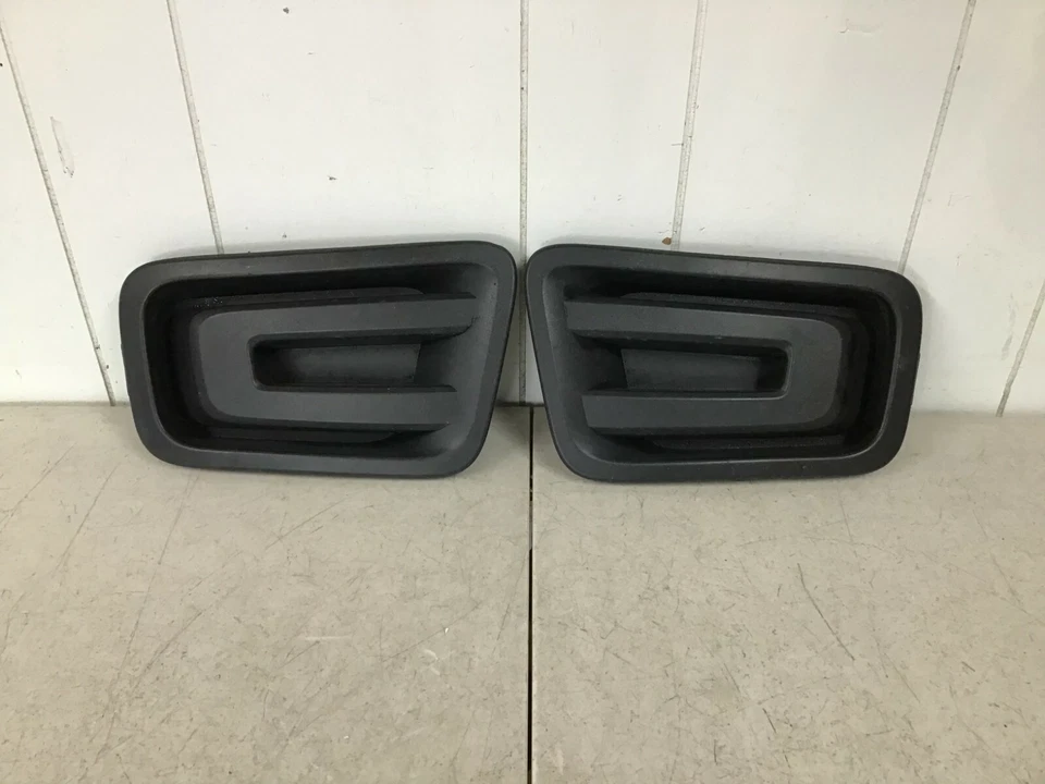 2016 2017 2018 NISSAN TITAN XD BOTH COVER BEZEL TRIM 62256EZ02A - Image 1 of 4