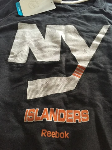WOMENS BKLYN NY NEW YORK ISLANDERS REEBOK CREW NECK SWEATER LARGE L GRAY NWT Cover