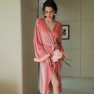 Mujer Moda Informal Artificial Pluma Decorada Pijama Batas Largas Kimono Foto 1 de 4