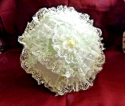 сказочный винтажный кружевной кукольный зонтик. белый кружевной оттенок морской зеленый ex. состояние. 12" - Изображение 1 из 4