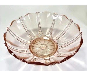 Vintage Anchor Hocking Oyster & Pearl Pink Depression Glass 10 1/2" Serving Bowl - Picture 1 of 9