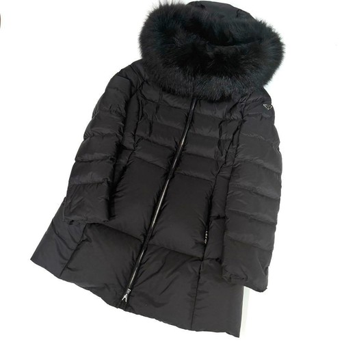 Piumino lungo in pelliccia Prada nero 46