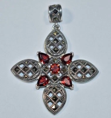 Large Sterling Silver 925 Open Work MARCASITE & Simulated Garnet Cross Pendant Foto 1 de 4