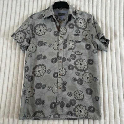 Concept Surf Hawaiian Floral Print Short Sleeve Button-Down Gray Shirt, Men’s M - Image 1 of 4