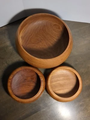 * Ensaladera de madera de teca GOODWOOD de 9" y 2 ensaladeras pequeñas de 5,5" hechas en Tailandia Foto 1 de 4