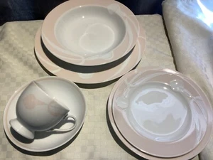 Mikasa Classic Flair Pfirsich Weiß Calla Lilien 6 Stück Gedeck Japan - Bild 1 von 24
