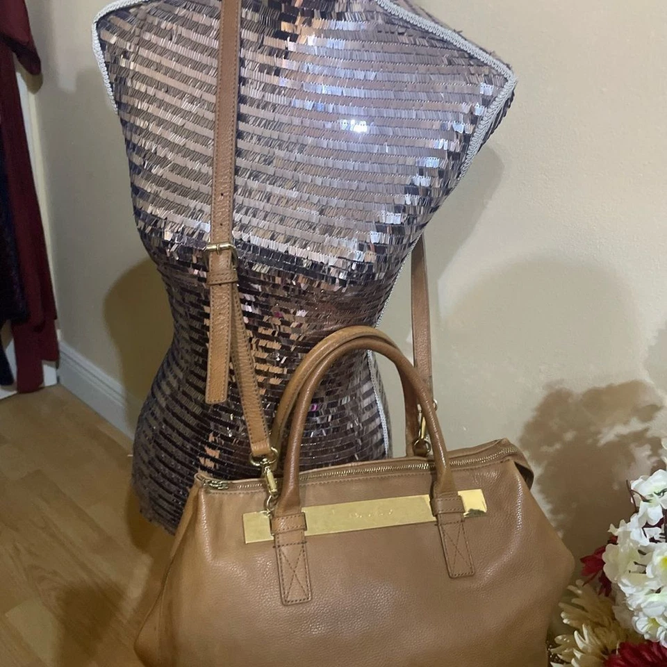 cartera vince camuto Foto 1 de 4