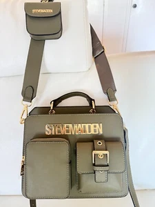 NEU MIT ETIKETT STEVE MADDEN BEVELYN UPDATE UMHÄNGETASCHE CROSSBODY TASCHE MIT AIR POD ETUI OLIV - Bild 1 von 6