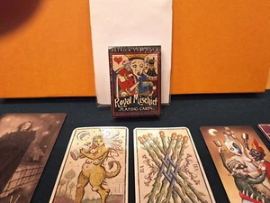 Royal Mischief V1, plus various sample Cards by Deviant Moon playing cards - Foto 1 di 4