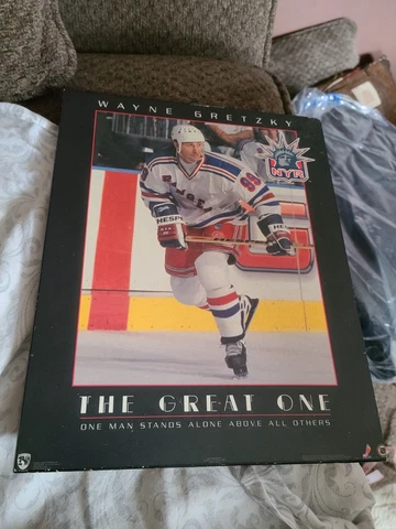 WAYNE GRETZKY THE GREAT ONE WOOD WALL HANGING 8X10 INCHES FAIR CONDITION Cover