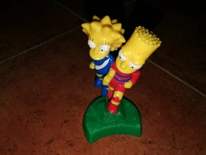 MAGGIE Y BART SIMPSON FIGURA DE PLASTICO DEL BURGER KING 2002 MEDIDAS 10x5cm - Imagen 1 de 1