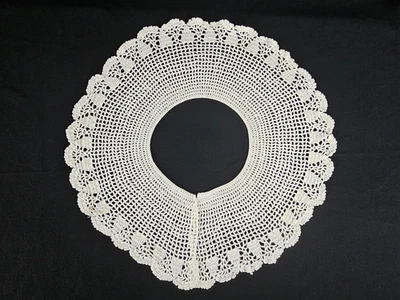 Precioso cuello blanco ganchillo a mano hallazgo patrimonial vintage Foto 1 de 4
