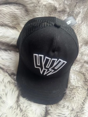 YYY YELIR WORLD CAP HAT BLACK WHITE OUTLINE