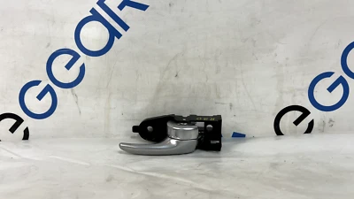 Manija de herrajes de cerradura de puerta trasera CHRYSLER OEM 15-17 200, interior 68249055AA Foto 1 de 4