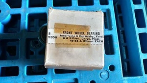 2 Vintage 1949 -1954 Ford Wheel Bearing inner cone and cup - Picture 1 of 2