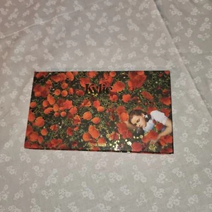 Kylie Jenner x The Wizard of Oz Eye and Cheek Palette 2022 Collection - Picture 1 of 10