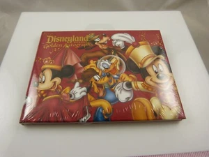 Libro de autógrafos de Mickey Mouse 50 aniversario dorado Disneyland Disney  - Imagen 1 de 7