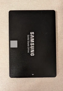 SSD Samsung MZ7LH500HALU 860 Evo 500 Go 6 Go/s 2,5" SATA - Photo 1/3
