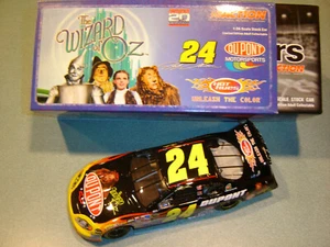 Jeff Gordon #24 DUPONT / WIZARD OF OZ 1/24 Action Dealers 2004 NEW 1/708 - Picture 1 of 4