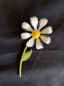 Vintage Enamel Large White Daisy Brooch Pin Stem Leaf 4" - Picture 1 of 3