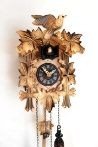 cuckoo clock black forest quartz german wood batterie clock handmade new - Picture 1 of 3