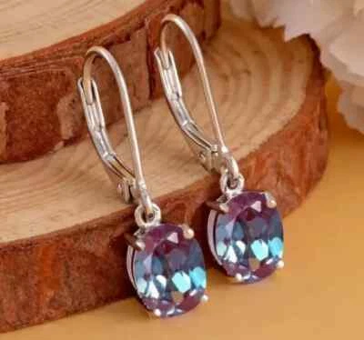 Pendientes de aro para mujer de alejandrita natural de corte ovalado de 3,80 quilates enchapados en oro rosa de 14 quilates Foto 1 de 4