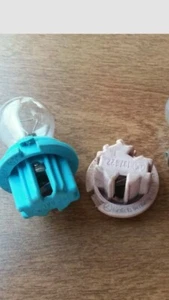 Mercedes Tail Light Bulb Socket brown and blue - Picture 1 of 1