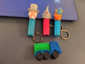 Dispenser Pez Vintage - Cina - Mini Portachiavi - Set di 4 - A118 - Foto 1 di 1