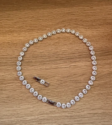 Collar tenis Swarovski Una Angelic - corte redondo Foto 1 de 4