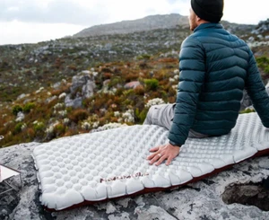 Aufblasbare Matte Ultraleicht Warme Isomatten Tragbare Matratze Camping Zubehör - Bild 1 von 15