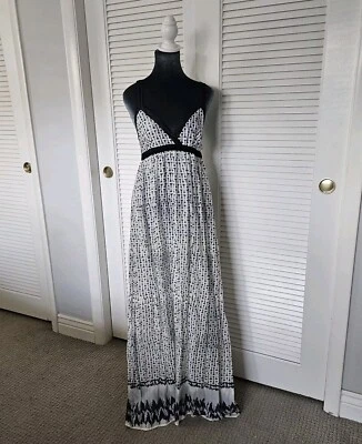 United цвета Benetton черно-белый узор макси платье. 100% хлопок. Размер M - Изображение 1 из 4