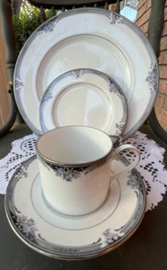 NORITAKE CHINA ~ STOVIGLIE "SQUIREWOOD" ~ 4013 ~ SCEGLI TU 1 o TUTTE ~ SPEDIZIONE 1+ - Foto 1 di 36