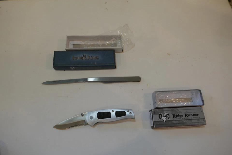 Nuevos cuchillos plegables Ridge Runner & Rough Rider nuevos en caja Foto 1 de 4