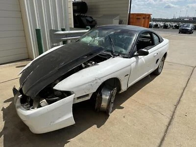 Eje de transmisión trasero usado se adapta a: Ford Mustang 8-280 1998 4,6 L GT MT trasero grado C Foto 1 de 4