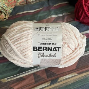 BERNAT Blanket Blush Pink Yarn Skein Large  Plush Fleece Polyester Fuzzy Pale - Picture 1 of 4
