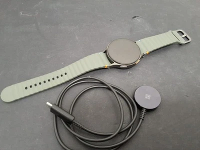 Samsung Galaxy Watch 7 44mm SM-L315U 32GB GPS + LTE GSM Unlocked Green - Image 1 of 4