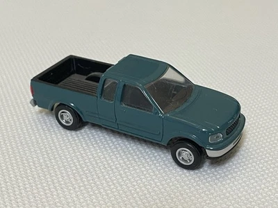 Atlas 1:87 HO Scale Plastic 1997 Ford F150 Flareside Pickup Green - Image 1 of 2